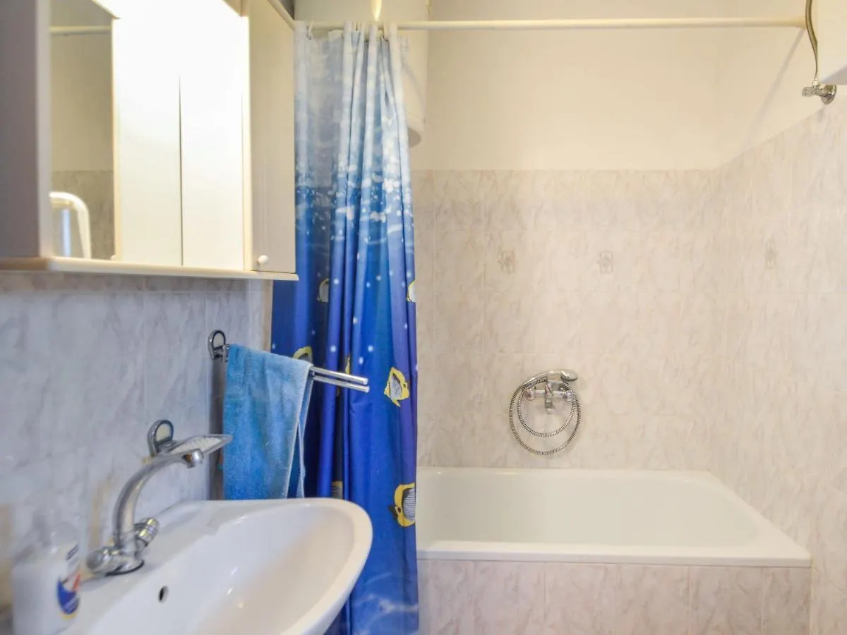 Holiday Home Laura - Pul470 By Interhome 普拉